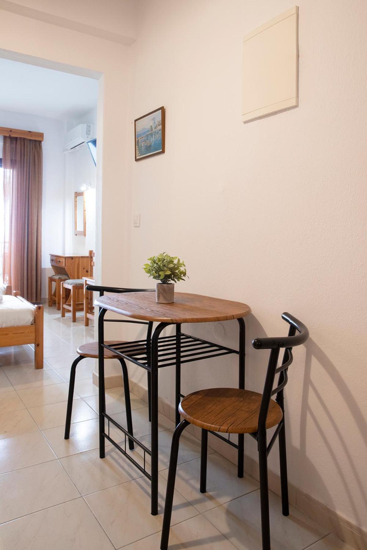 Manos Kritikakis Apartments プラタモナス エクステリア 写真