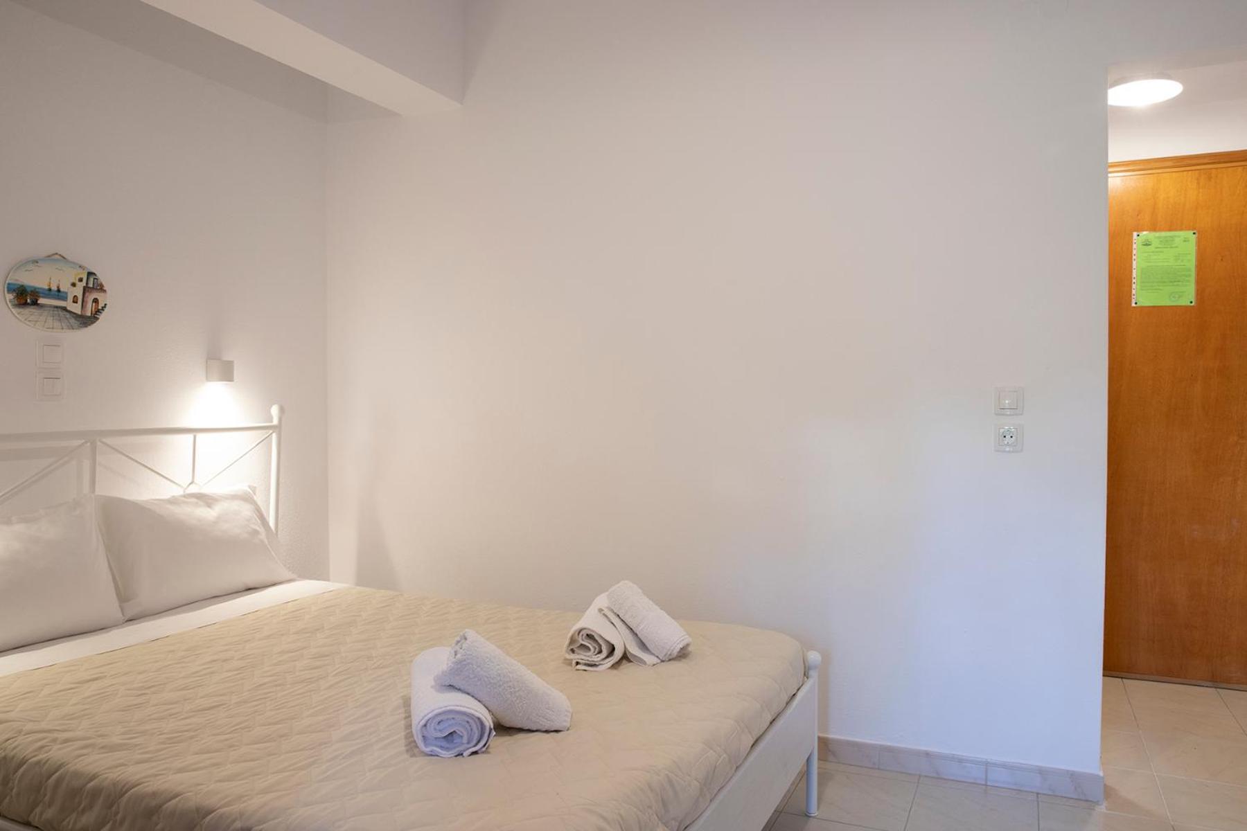 Manos Kritikakis Apartments プラタモナス エクステリア 写真