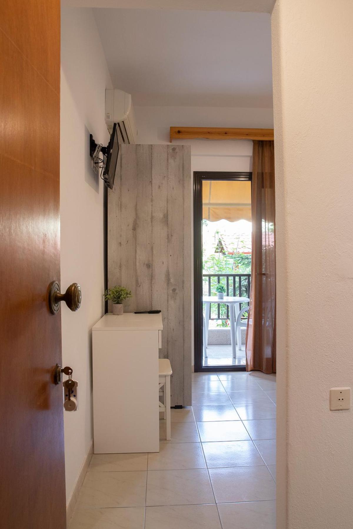 Manos Kritikakis Apartments プラタモナス エクステリア 写真